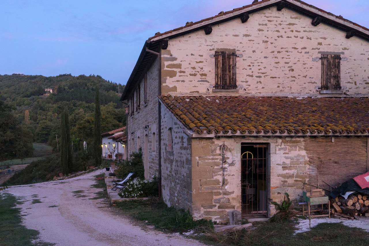 Agriturismo L'Oca Blu Hotell Gubbio Exteriör bild